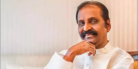'வெளிநாட்டில் 100 பாடல் எழுதினால் தீவே வாங்கலாம்: நான் 7500 பாடல் எழுதிவிட்டேன்'-வைரமுத்து