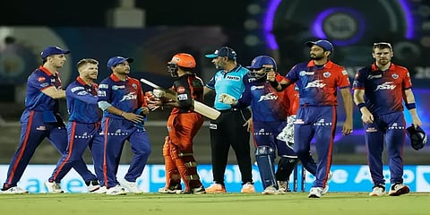 207 ரன்கள் குவித்த டெல்லி - 21 ரன்கள் வித்தியாசத்தில் தோல்வியை தழுவிய ஐதராபாத்
