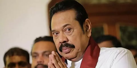 வெளிநாட்டுக்கு தப்பிச் செல்ல திட்டமிடும் மகிந்த ராஜபக்ச... இலங்கையில் என்ன நடக்கிறது?
