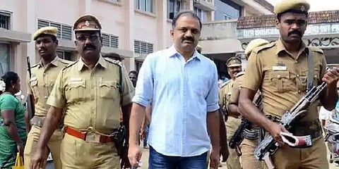 விடுதலை ஆகின்றாரா பேரறிவாளன்? உச்சநீதிமன்றத்தில் மத்திய மாநில அரசுகள் கடும் வாதம்!