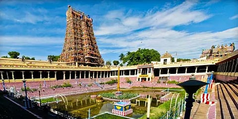 மதுரை மீனாட்சியம்மன் கோவில் அா்ச்சகா் பள்ளியில் ஆகம ஆசிரியர் பணிக்கு விண்ணப்பிக்க அழைப்பு
