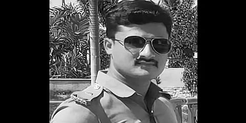 தற்கொலை செய்து கொண்ட காவலர் - உடலை ஊருக்குள் அனுமதிக்க மறுத்த மக்கள்: காரணம் என்ன?