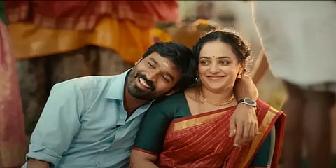 வெற்றிப்படமாக அமைந்த ‘திருச்சிற்றம்பலம்’ - கேக் வெட்டிய தனுஷ்; பங்கேற்காத நடிகைகள்