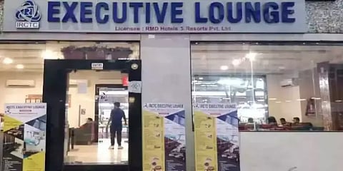 5 நிமிஷம் பாத்ரூம் போனதுக்கு 12% GSTயா? - IRCTC கட்டணத்தால் ஷாக்கான பிரிட்டிஷ் பயணிகள்!
