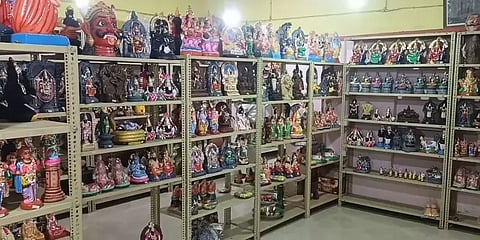 4 தலைமுறைகளாக கைவினைப் பொருட்கள் தயாரிப்பில் களைகட்டும் கலைக்குடும்பம் - ஓர் தொகுப்பு!