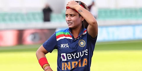 ‘லண்டன் ஹோட்டலில் எனது பேக்கை யாரோ திருடிவிட்டார்கள்!’ - இந்திய வீராங்கனை தனியா பாட்டியா!