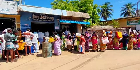 நியாய விலைக்கடைகளில் 4,000 பணியிடங்கள் - மாவட்ட ஆள்சேர்ப்பு நிலையம் மூலம் நிரப்ப உத்தரவு