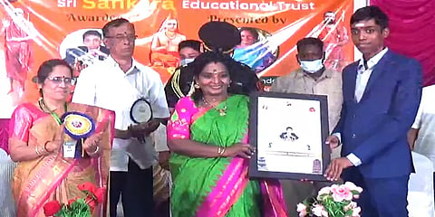 'தமிழகம் அமைதியான பூங்காவாக இருக்க வேண்டும்' - ஆளுநர் தமிழிசை செளந்தர்ராஜன்