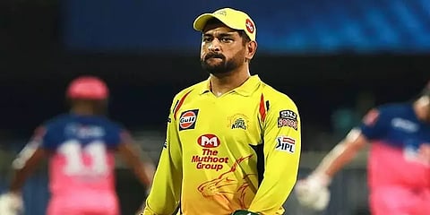 தோனி தொடர்ந்த அவமதிப்பு வழக்கு - ஐபிஎஸ் அதிகாரி நேரில் ஆஜராக நீதிமன்றம் உத்தரவு