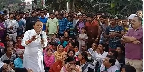 ’’உங்கள் ஜனாதிபதி எப்படி இருக்கிறார்..' - முர்முவை உருவ கேலி செய்த மேற்கு வங்க அமைச்சர்!