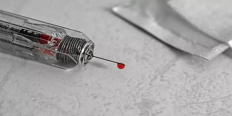 மனைவியை விஷ ஊசி போட்டு கொன்று தற்கொலை நாடகம் ஆடிய கணவன் - விசாரணையில் அம்பலம்!