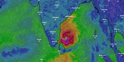 சாதாரண புயலாக மாறும் மாண்டஸ்... ஆனாலும் சென்னை மக்கள் வெளியே வரவேண்டாமாம்! ஏன் அப்படி?