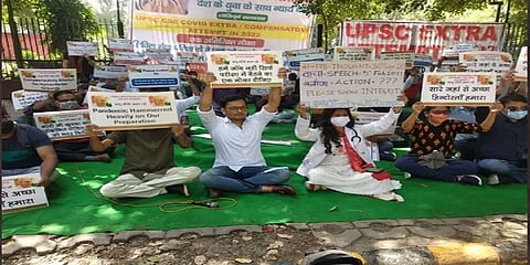 ”வேலை வேண்டாம்; வாய்ப்பு போதும்”.. டெல்லியை அதிர வைக்கும் UPSC தேர்வர்கள் போராட்டம்!