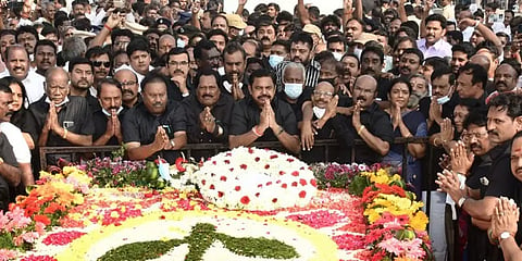 "ஜெயலலிதாவின் ஆத்மா, அவர்களை சும்மா விடாது"- எம்ஜிஆர் நினைவுகூட்டத்தில் ஜெயக்குமார் பேச்சு