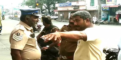 நகைக் கடையில் துளையிட்டு கொள்ளை முயற்சி: அலாரம் அடித்ததால் தப்பிய நகைகள்