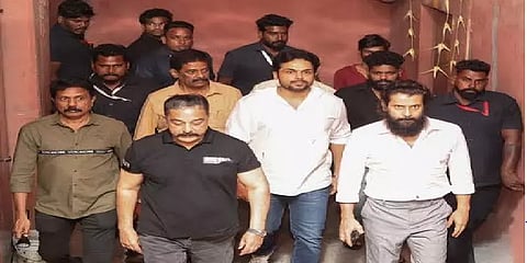 ”இந்த லிஸ்ட்ல யாருலா இருக்கா..” - விக்ரம் 2ல் வில்லனாகப்போவது இவர்தானா? - கசியும் தகவல்கள்