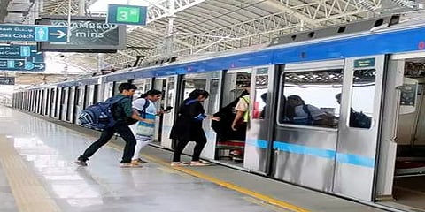 சென்னை மெட்டோ ரயிலை பயன்படுத்துவோரின் எண்ணிக்கை அதிகரிப்பு