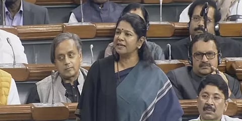 "உடன்கட்டை ஏறுவதை பெருமையாக பேசுவதா.. வெட்கம்!"- மக்களவையில் வெளுத்துவாங்கிய கனிமொழி!