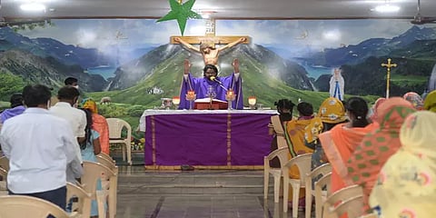 இன்று தொடங்குகிறது கிறிஸ்தவர்களின் தவக்காலம் - தேவாலயங்களில் சிறப்பு பிரார்த்தனை