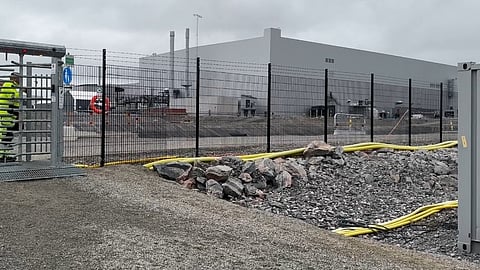 En tidigare anställd på Northvolt Revolt berättar om ilskan efter Peter Carlssons statliga lönegaranti.