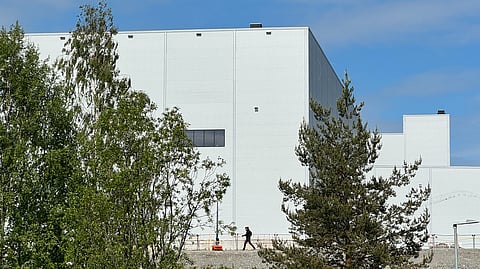 Skatteverket har över 108 miljoner i fordringar hos Northvolt-bolagen som ligger hos Kronofogden.