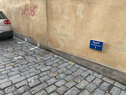 Snart väntar högre avgift för den som hyr parkeringsplats av sin hyresvärd.