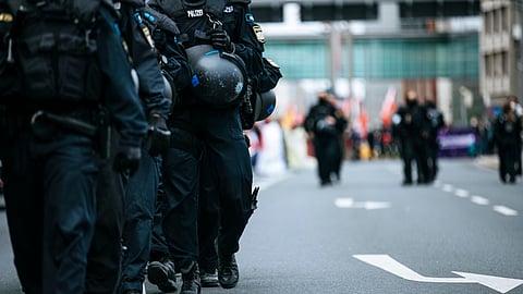 Flera gripna – misstänks ha finansierat Hamas