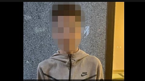 Funktionsnedsatt flicka våldtogs på offentliga toaletter - 17-åring åtalas