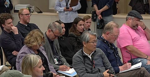 GP-journalist ställer frågor till statsminsitern.