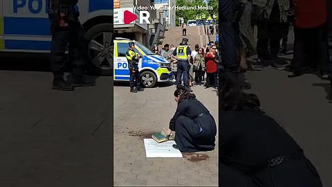 Upprörd stämning vid koranbränning i Stockholm