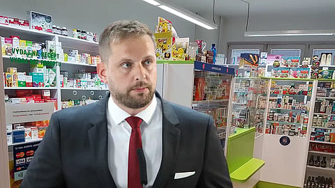 Lieky zadarmo ostanú? Minister a opozícia sa sporia o doplatky.