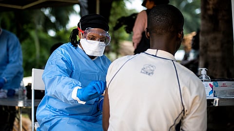 Ebola sa objavila vo Francúzsku. Potvrdili prvý prípad