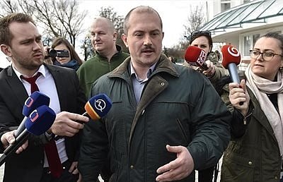 Kotlebovu stranu môžu rozpustiť. Generálny prokurátor už podal návrh!