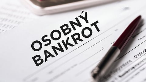 Osobné bankroty naďalej pomáhajú ľuďom zbaviť sa dlhov.