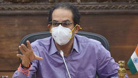बीडीडी चाळ पुनर्विकासात कुणीही बेघर होणार नाही याची काळजी घ्या - मुख्यमंत्री