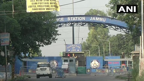 Jammu Airport Blast : जम्मू विमानतळावर मोठा स्फोट !