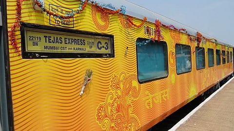 मुंबई-अहमदाबाद खासगी तेजस एक्सप्रेस बंदचं