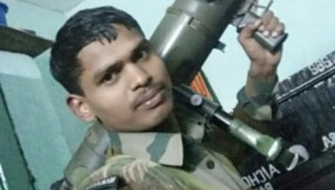 कळंबू येथील जवान निलेश महाजन यांना वीरमरण; गोळी लागून जखमी, उपचारादरम्यान मृत्यू