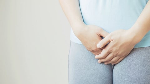 महिलांनो, पावसाळ्यात योनीमार्गाचे संक्रमण रोखण्यासाठी करा 'हे' सोपे उपाय