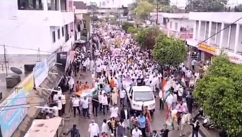 नांदेडमध्ये काँग्रेसचा बैलगाडी मोर्चा; संयोजकांवर गुन्हा दाखल