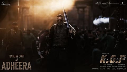 KGF 2: संजय दत्तच्या वाढदिवशी चाहत्यांना खास सरप्राईज, अधीरा लूक रिव्हिल