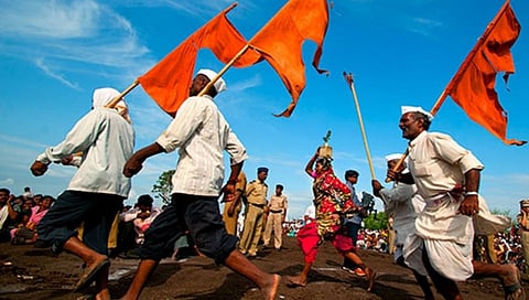 मुख्यमंत्र्यांनी हिंदू असून वारकऱ्यांची परंपरा खंडीत केली; हभप नरहरी महाराज चौधरी