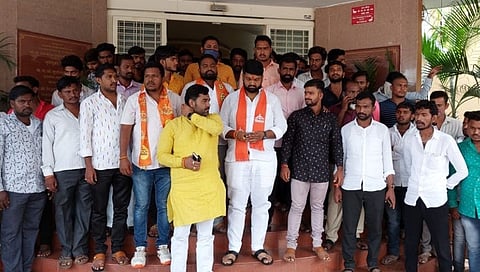 सोलापुरात शिवसेनेचे दोन गट एकमेकांच्याच आमने सामने