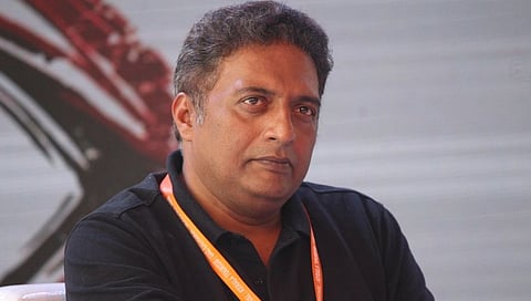 दिग्गज अभिनेते प्रकाश राज यांचा अपघात; शस्त्रक्रियेसाठी हैदराबादला रवाना