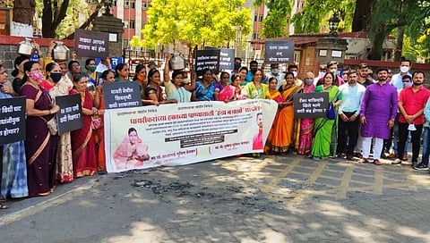 धायरीकरांचे पाण्यासाठी पुणे महानगरपालिकेसमोर 'हंडा बाजाव' आंदोलन