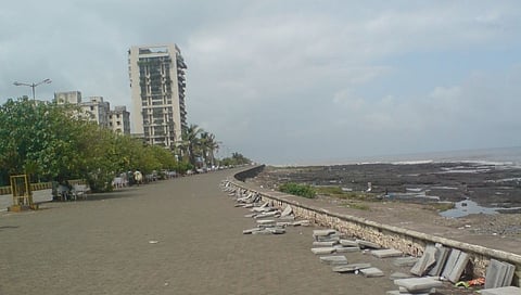 वरळी सीफेसच्या जागेला करोडोचा भाव! चक्क व्यापाऱ्याने बंगल्यासाठी मोजले करोडो