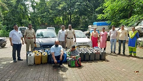 घरासह महागड्या कारमध्येही गावठी दारुचा बेकायदा साठा