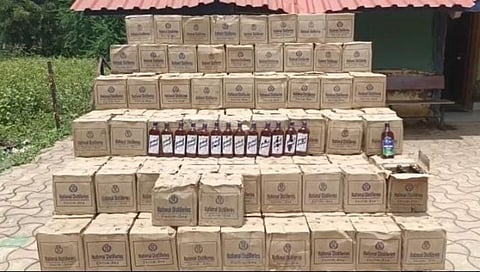 लपवून ठेवलेली २१ लाखांची अवैद्य दारू जप्त