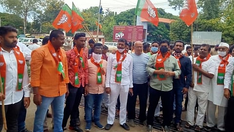 Shivsena Vs Rane | सेनेच्या स्थानिक लोकप्रतिनिधींना भाजपनं दिली रंगा-बिल्लाची उपमा