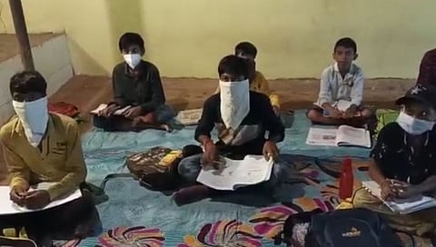 मावळात पवना शिक्षण संकुलाच्या शिक्षक आपल्या दारी उपक्रम कौतुकास्पद